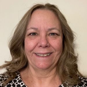 Meet your Posher, Debbie